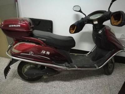 綠駒電動車底座如何打開 無鑰匙孔