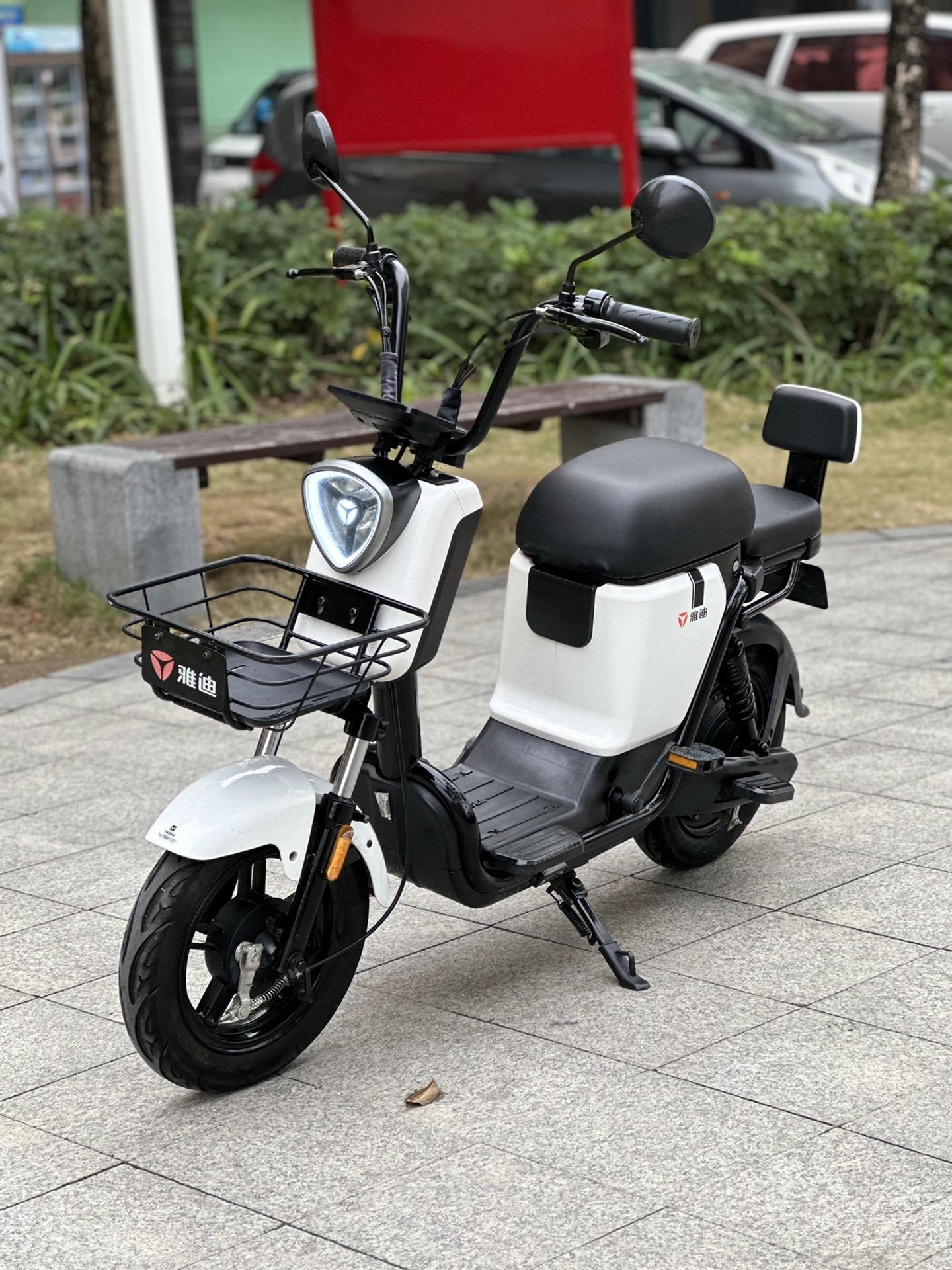 雅迪V20新國標電動車 續航42公里，城市通勤的理想選擇